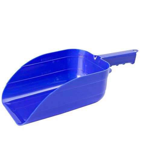 LITTLE GIANT - Plastic Feed Scoop, 5 Pint image 0